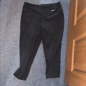 Nike Dri-fit cropped leggings